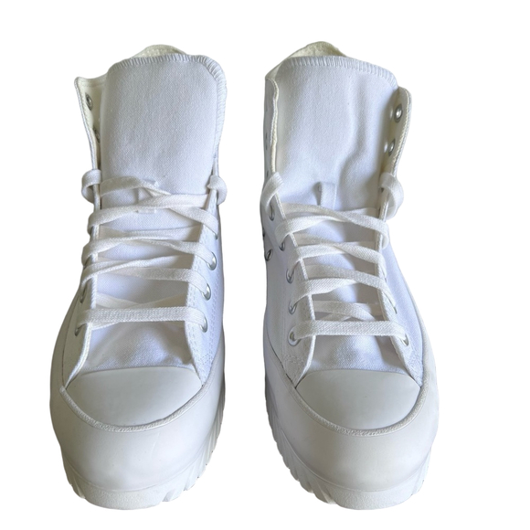 Converse Chuck Taylor All Star Lugged Hi 2.0 White Unisex Shoe Size 9.5 or 11.5